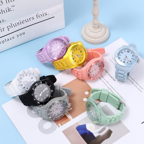 Fashion Casual Watches Silicone Lady Quartz Watch Student Female Classic Vintage Clock Electronic Student Couple WristWatches - 图片 6